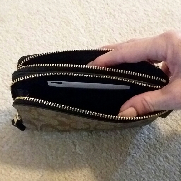 Coach Double Zip Wristlet - Picture 9 of 10